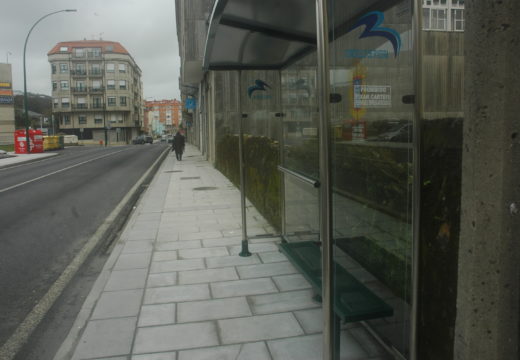 Cambio de marquesina na Avenida da Coruña para eliminar unha barreira arquitectónica